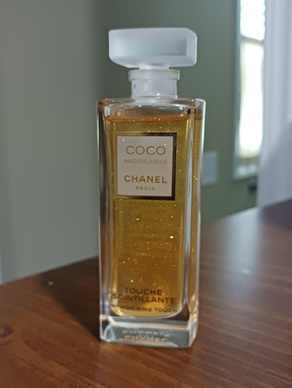 Coco CHANEL Mademoiselle Touche Scintillante Shimmering Gel